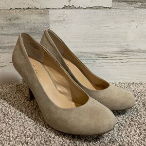 Tan suede Kelly & Katie heels